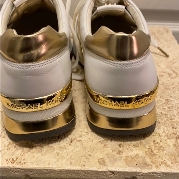 Michael Kors Allie Optic White and Go - Picture 6 of 7